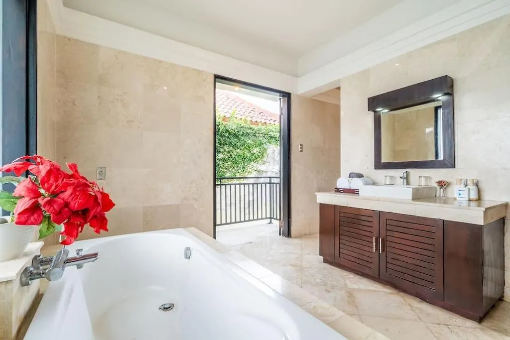 Cometa Prime 3Br Private Pool Luxury Villa Seminyak Indonesia