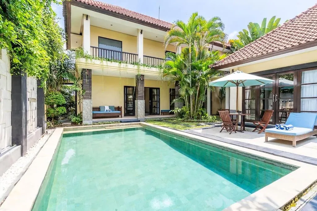 Cometa Prime 3Br Private Pool Luxury Villa Seminyak