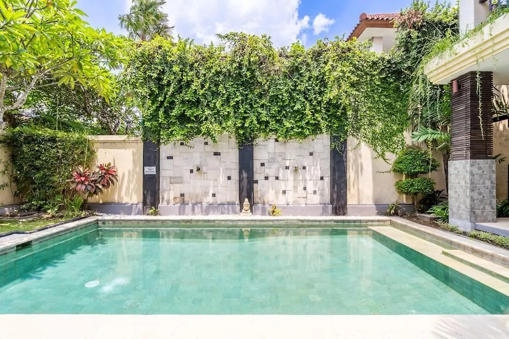 Cometa Prime 3Br Private Pool Luxury Villa Seminyak